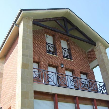 Preciosa Casa Independiente Con Piscina Cubierta Y Gran Jardin Privados Haro Eksteriør bilde