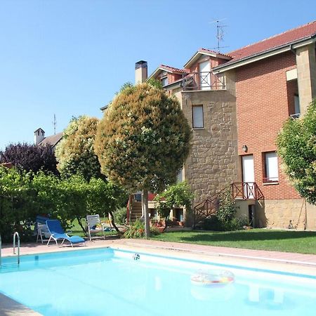 Preciosa Casa Independiente Con Piscina Cubierta Y Gran Jardin Privados Haro Eksteriør bilde